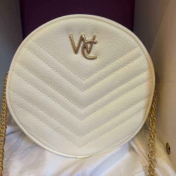 Wayne Cooper Bags Wayne Cooper White Round Crossbody Poshmark